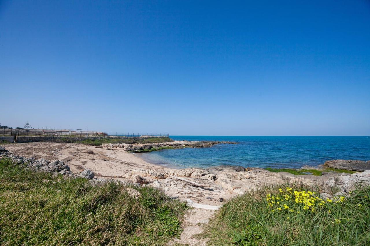 Casalmare Apartments One Step From The Sea Мола-ди-Бари Экстерьер фото
